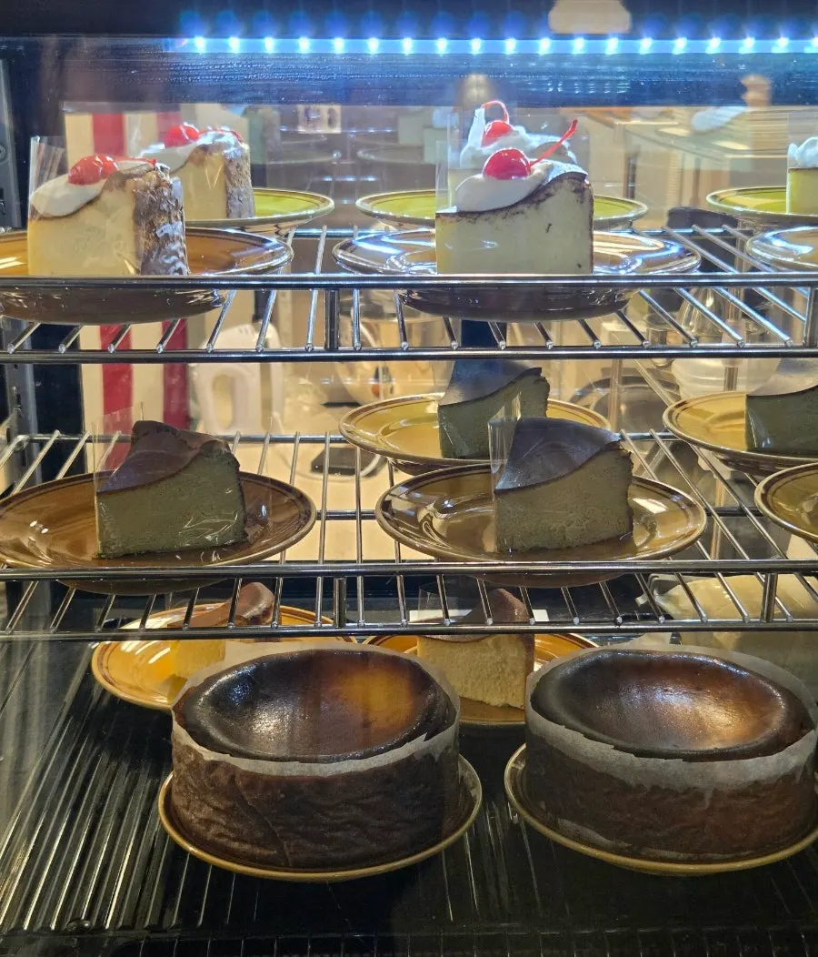 Drink and dessert menu at Hongrad Mangpo Station Branch