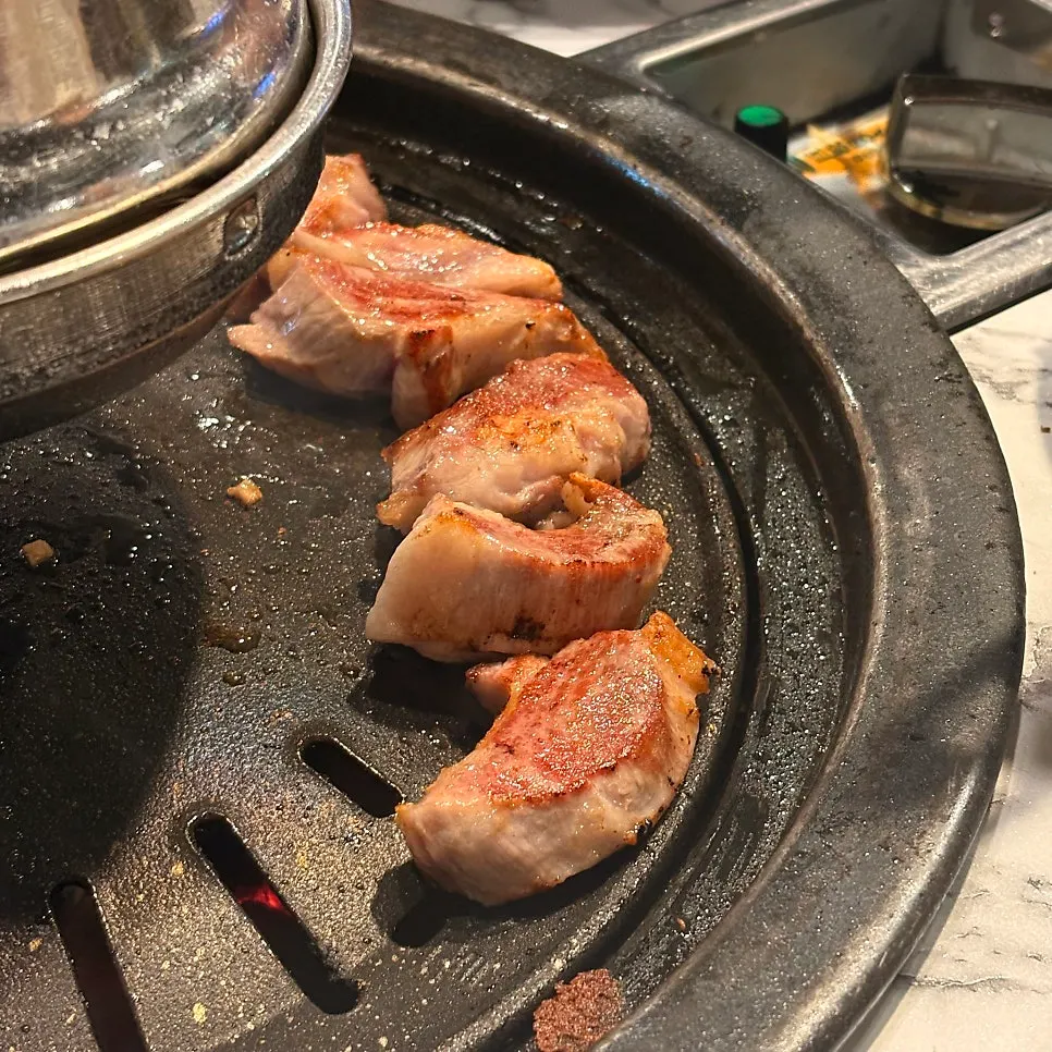 정갈하게 담긴 한우육회