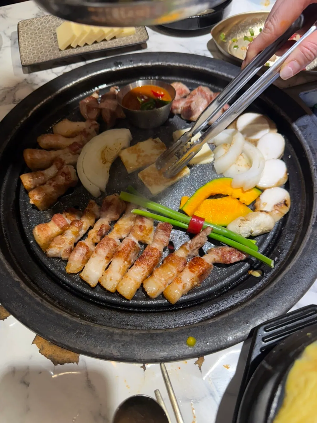 Grill with samgyeopsal, sweet pumpkin, mushrooms, and cheese