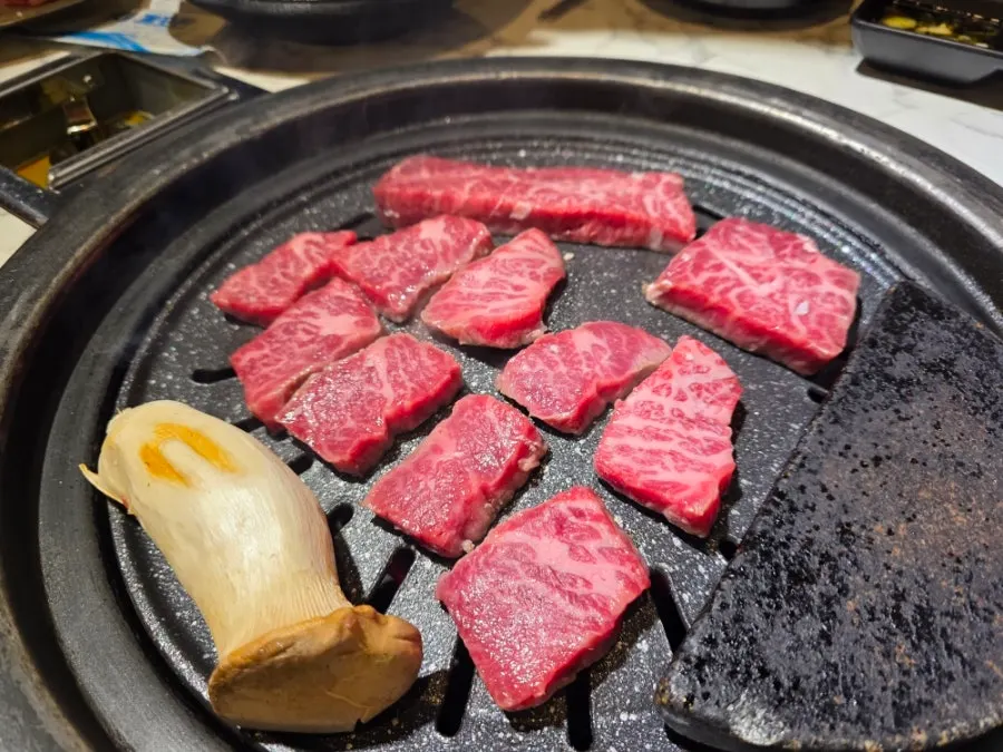 Korean beef yukhoe before the meat is grilled