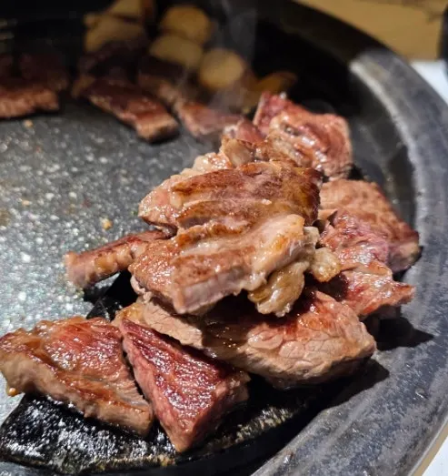 Yukhoe in the Olheun Beef Table Set