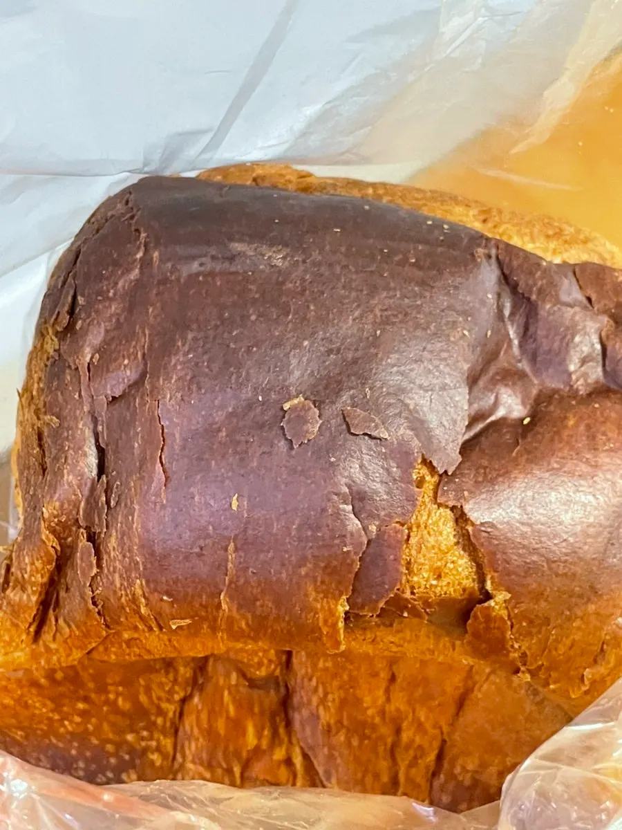 持ち帰った食パンの断面