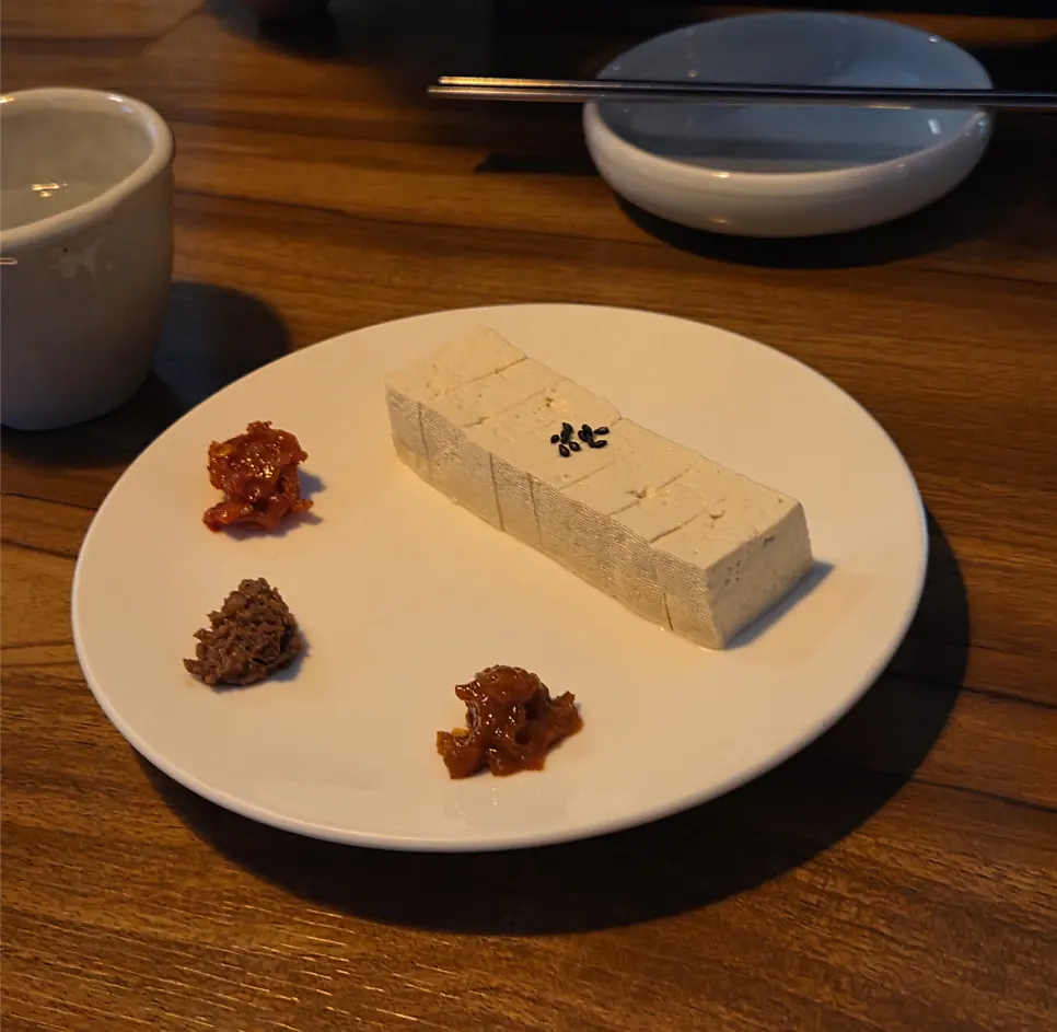 Table setting with handmade tofu starter