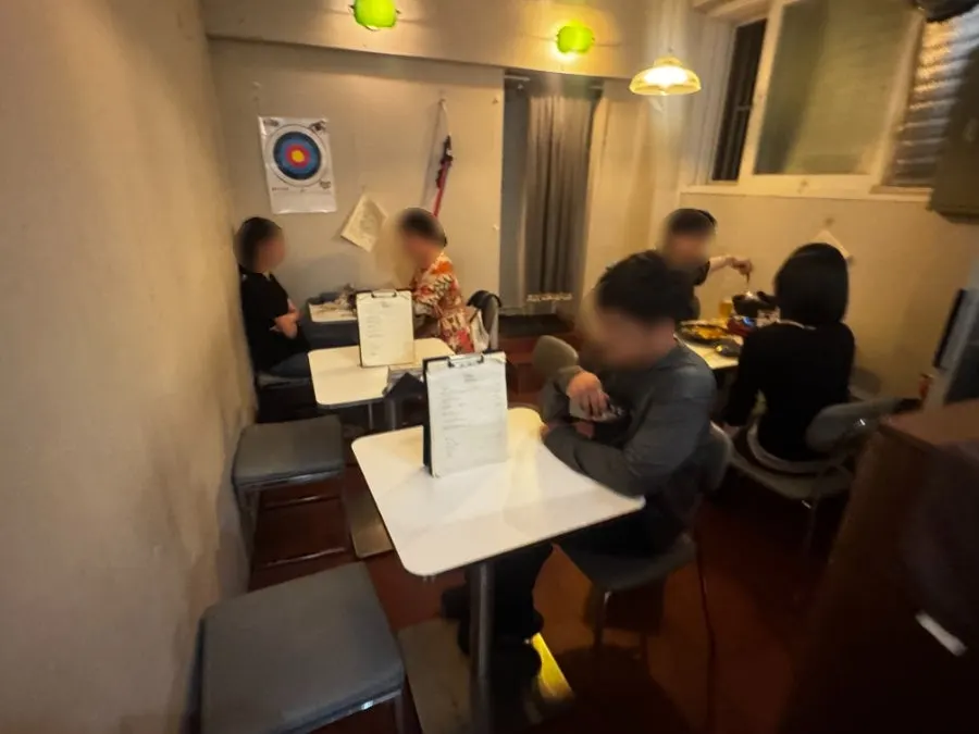 마초나초 매장 내부 테이블