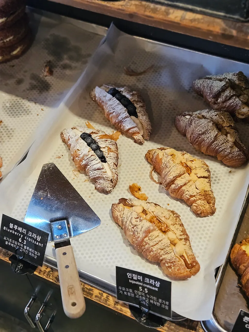 Boulangerie Copain croissant selection
