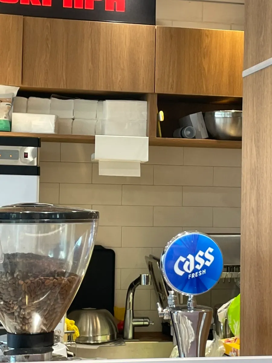 Draft beer machine in the café