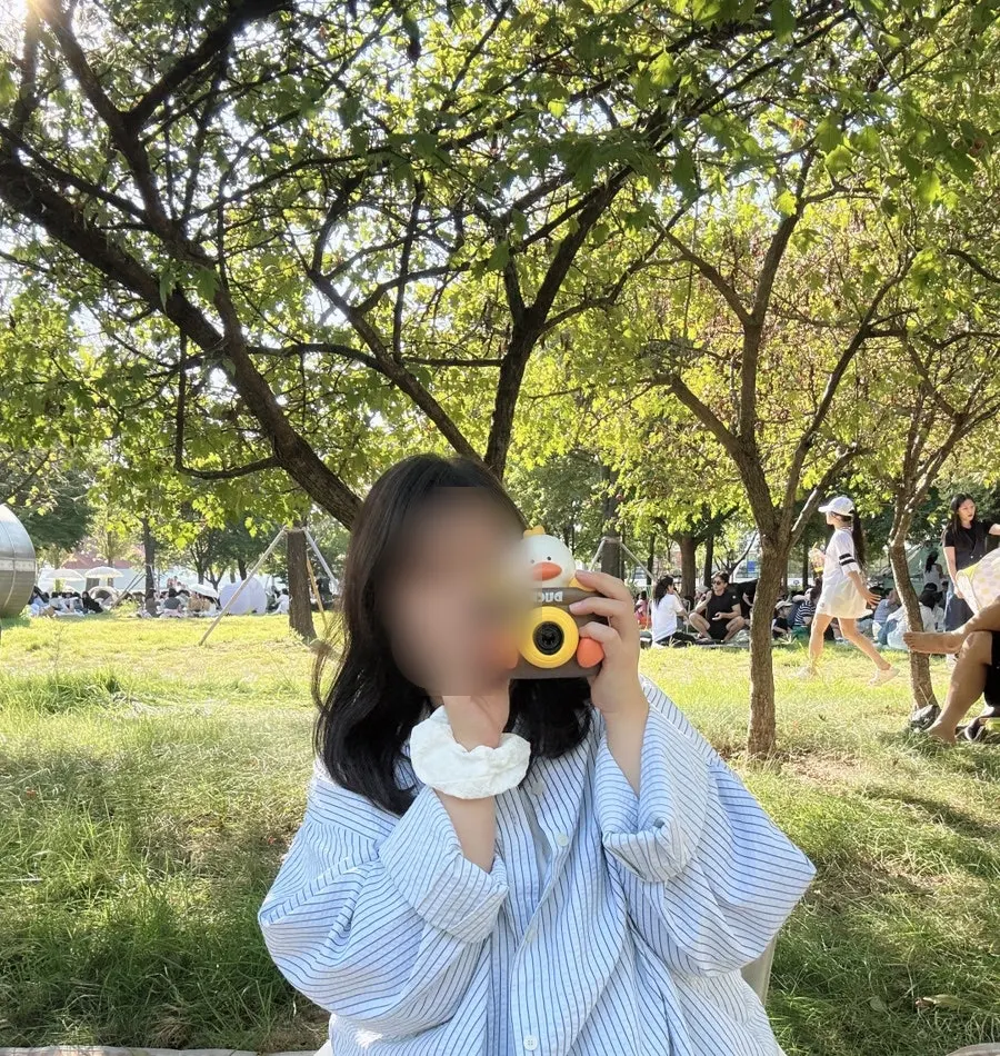 Photo taken during clear weather at the Mangwon Han River picnic