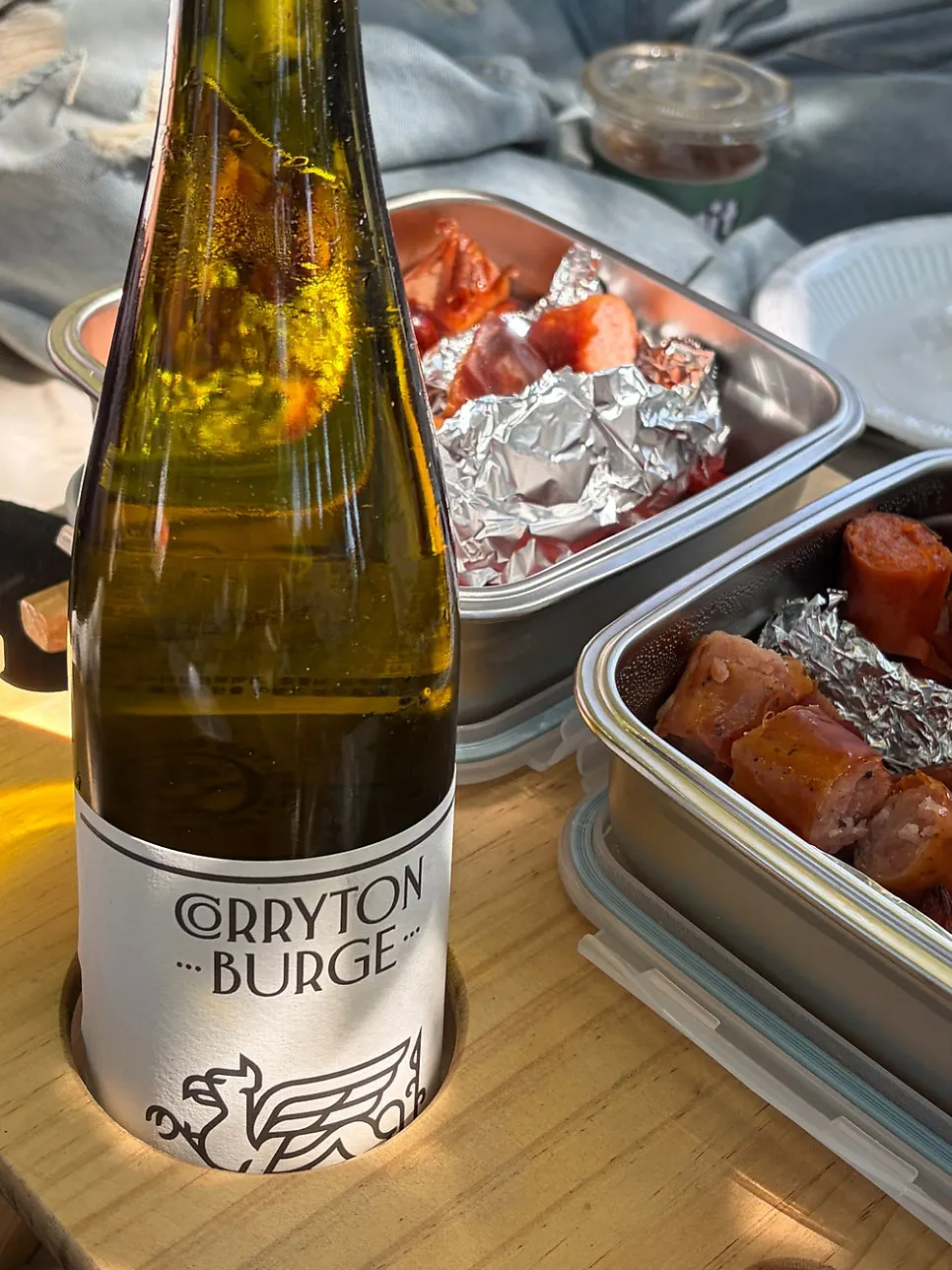 Rental wine table for standing up a wine bottle