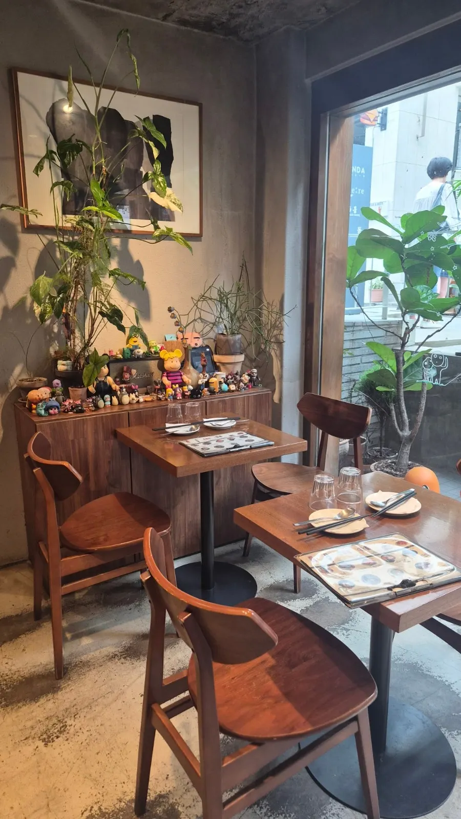 Padong's cute, detailed interior decor