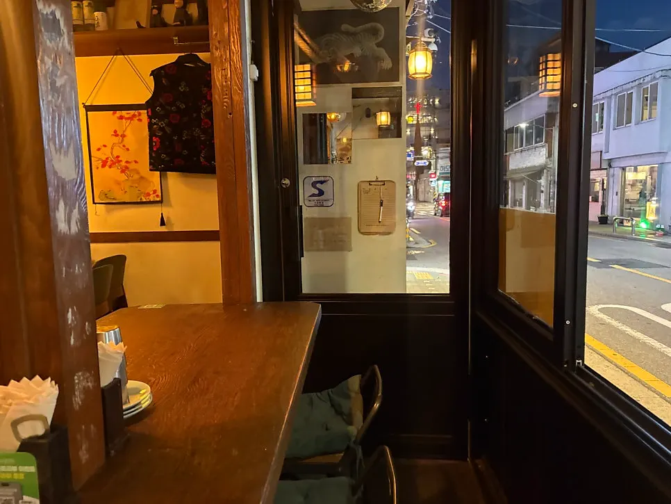 Interior and tables at Jeongju Ilga