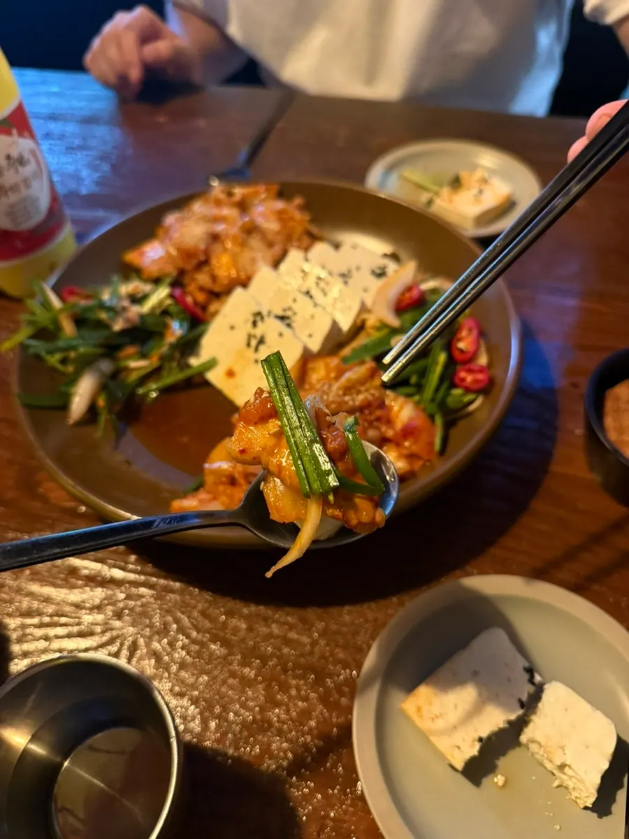 Stir-fried meat and dubu kimchi spread