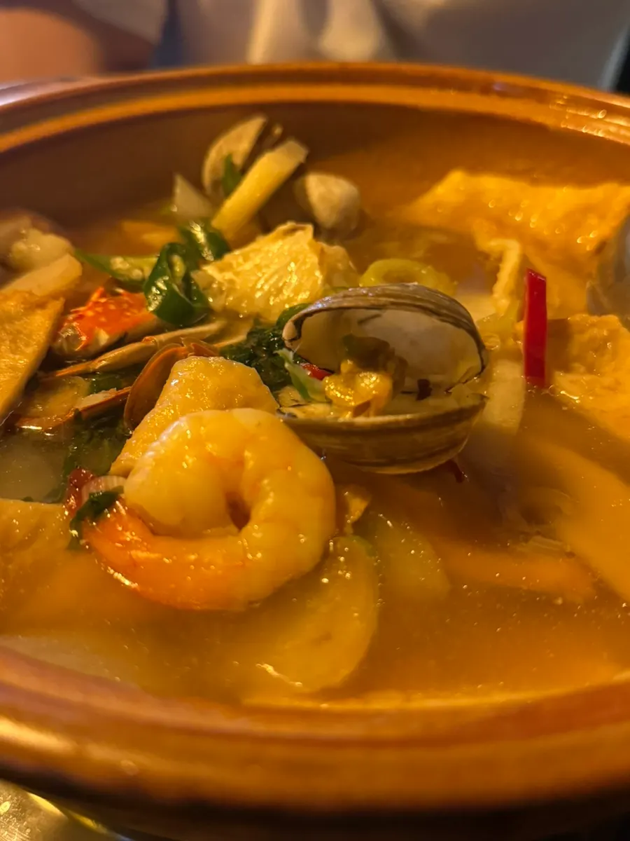 Seafood fish cake soup