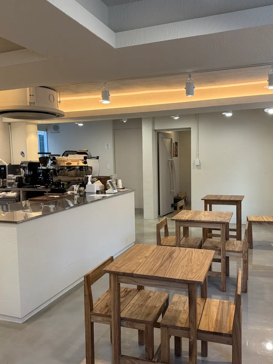 픽트로스터리 망원점 입구 주변 모습