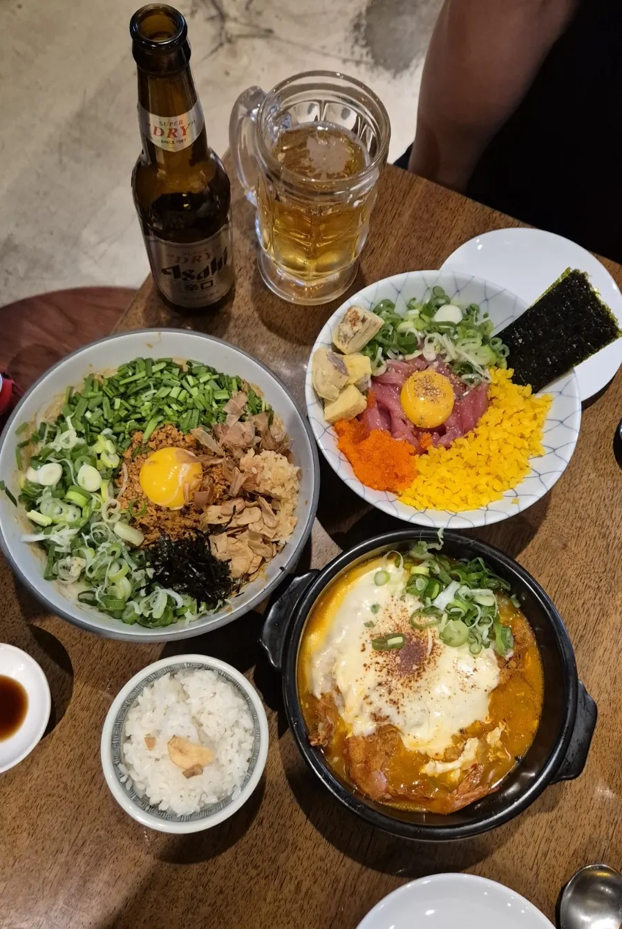 Ordered mazesoba, nabe, and tuna rice bowl