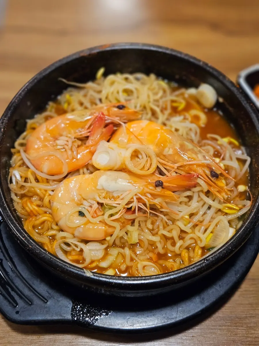 마포밤바다 해물라면 한 그릇