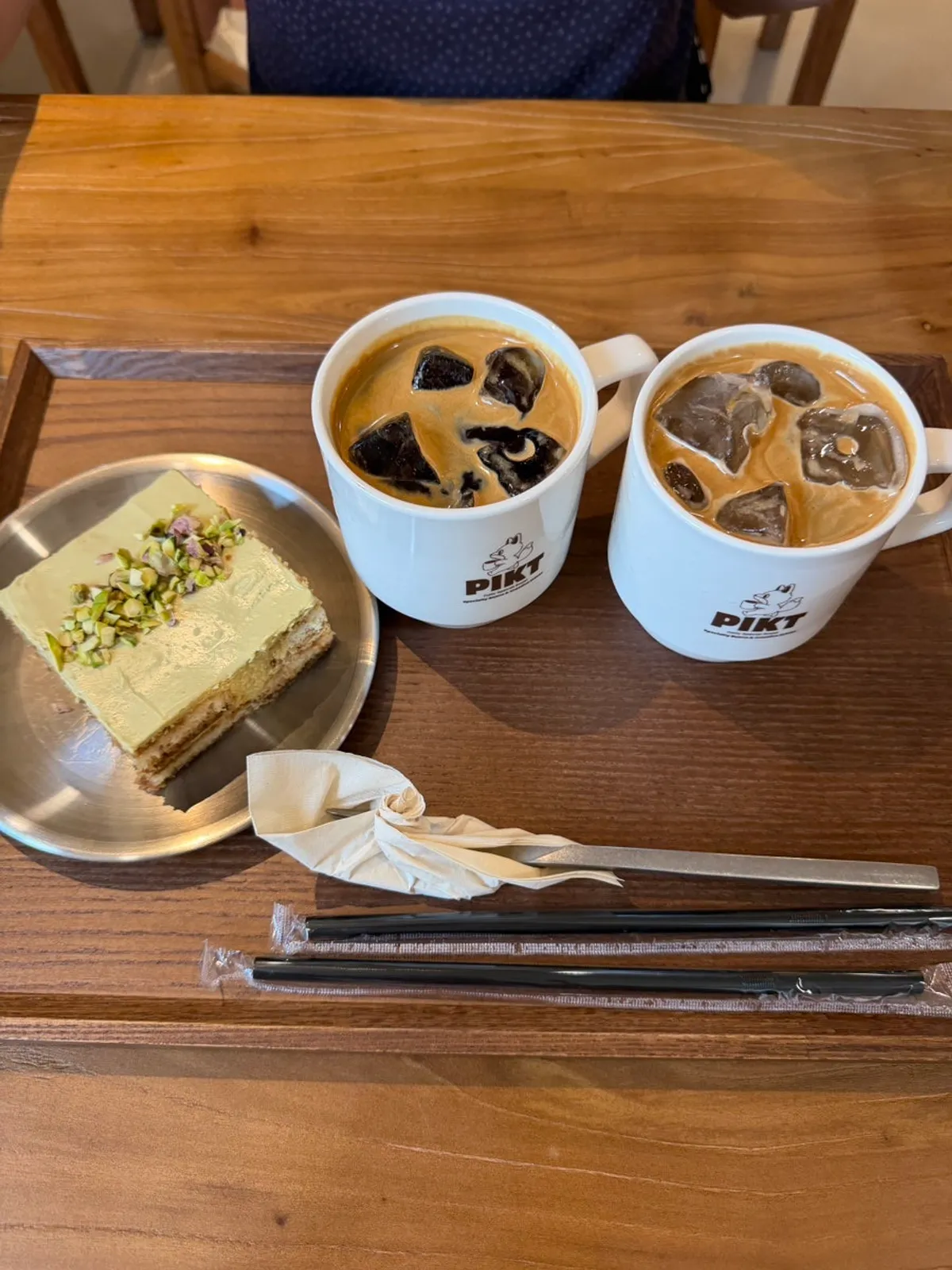 Visiting PICT Roastery Mangwon Branch, a roastery café in Mangwon-dong