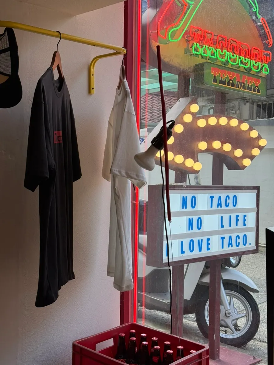 Wall decor and props at Taco Dot