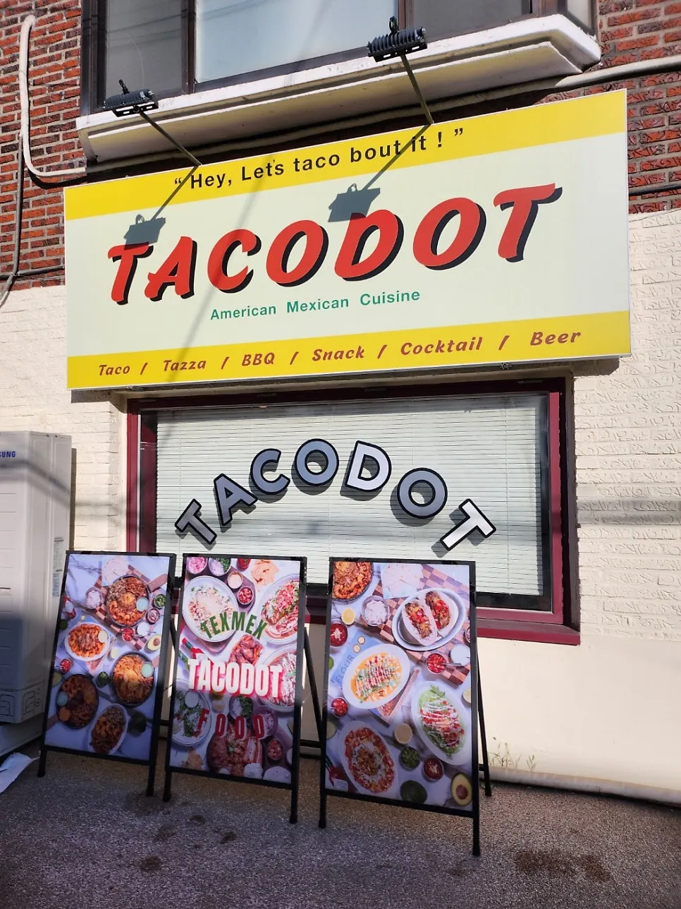 Taco Dot on the way to Mangwon Market