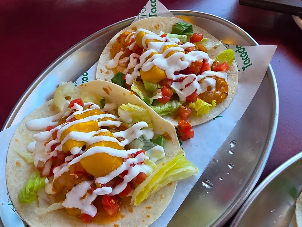 A plate of Taco Dot's mango shrimp taco