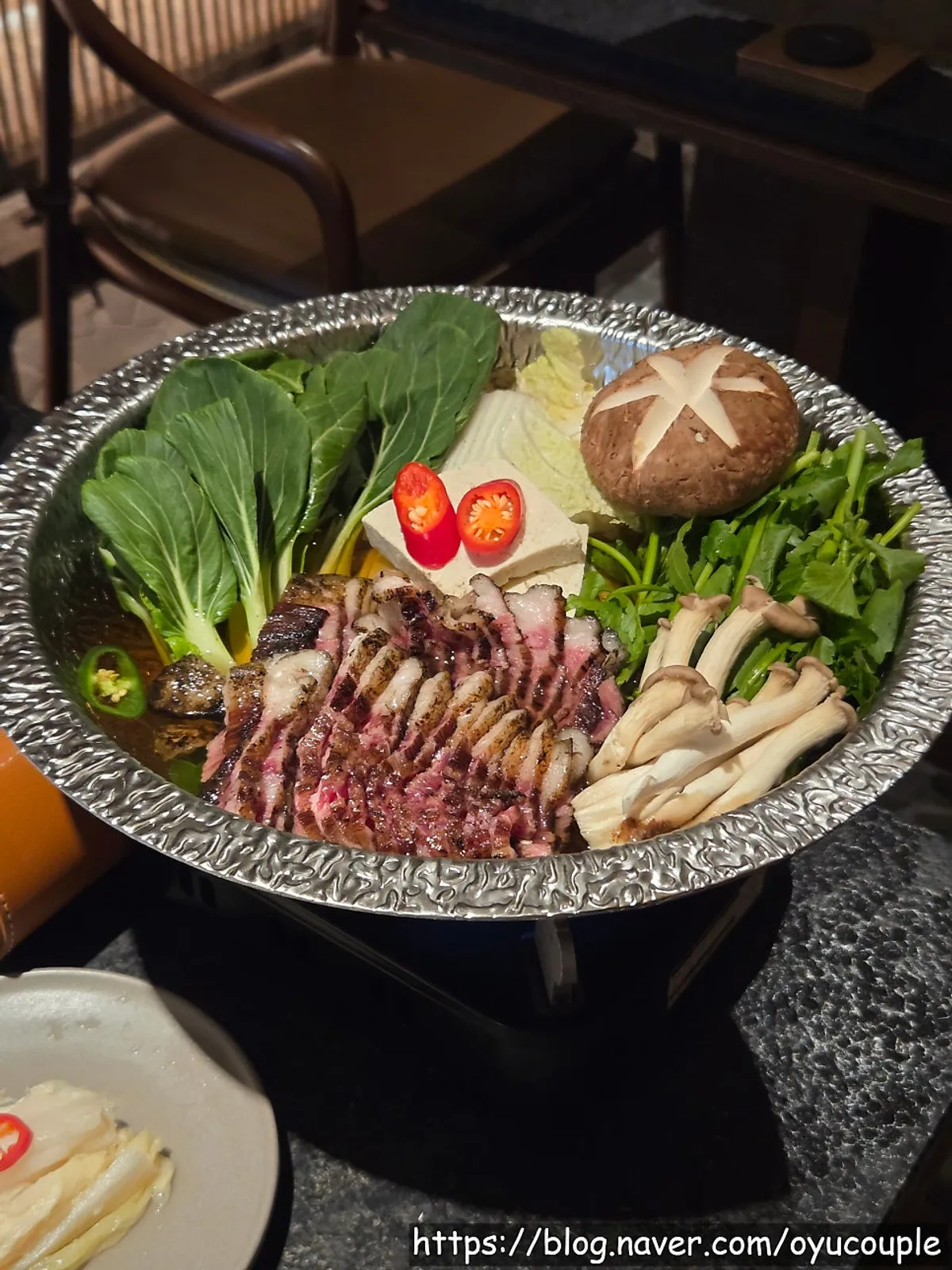 Table setting with eel rice bowl at Manmok, a Japanese restaurant near Seonleung Station