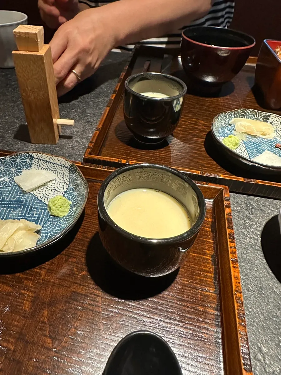Individual set with half-size eel rice bowl at Manmok