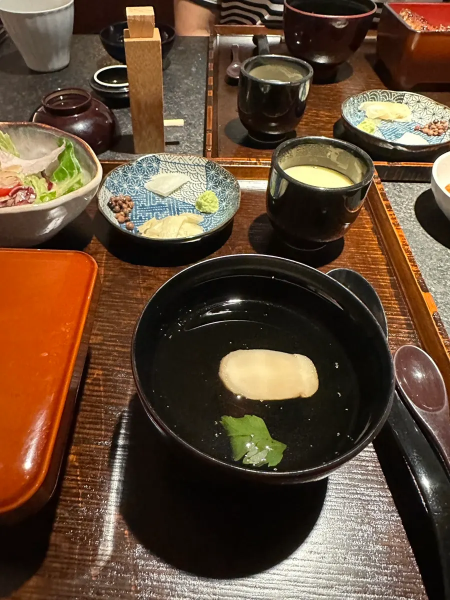 Refillable radish salad and white kimchi side dishes