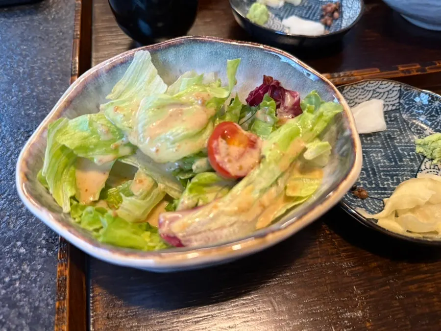 Salad and side dishes at Manmok