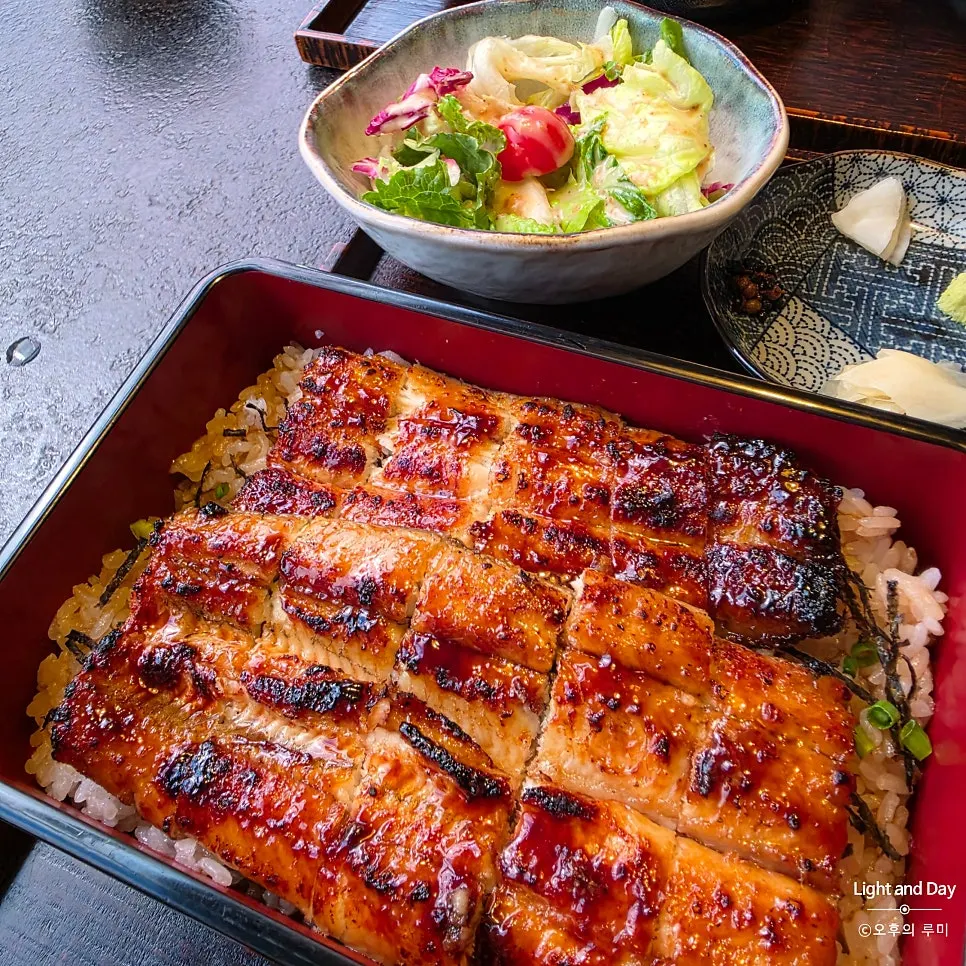 Manmok's eel rice bowl made with Gochang freshwater eel, grilled Kanto-style