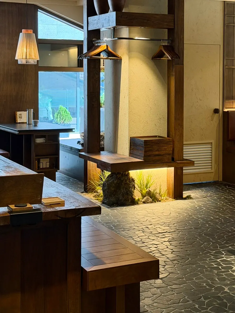 Bar table at Manmok's entrance, good for solo dining