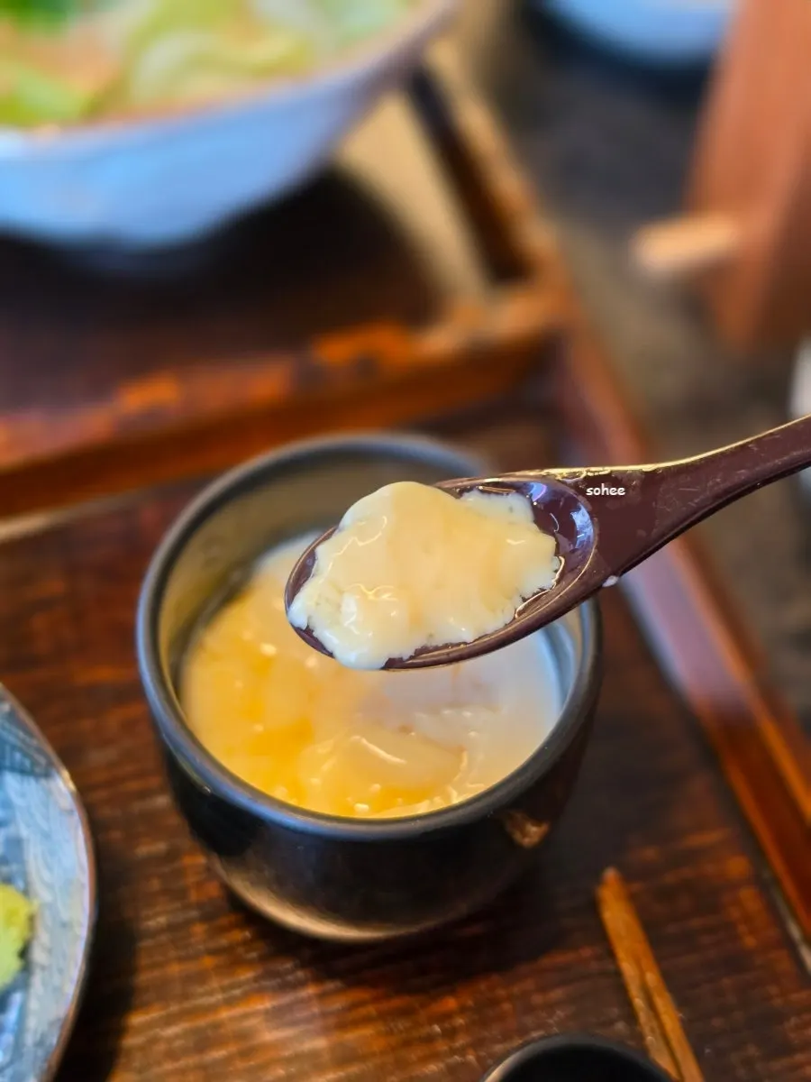 숯불에 두 번 구운 만목 장어덮밥 한마리