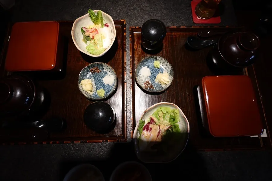 Manmok's eel rice bowl spread served on a tray