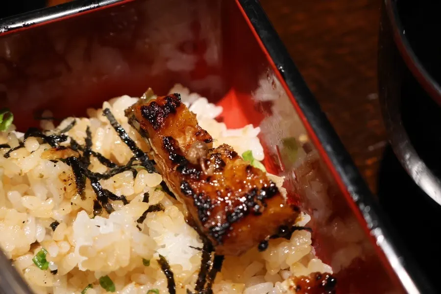 Close-up of a bowl of Manmok's eel rice