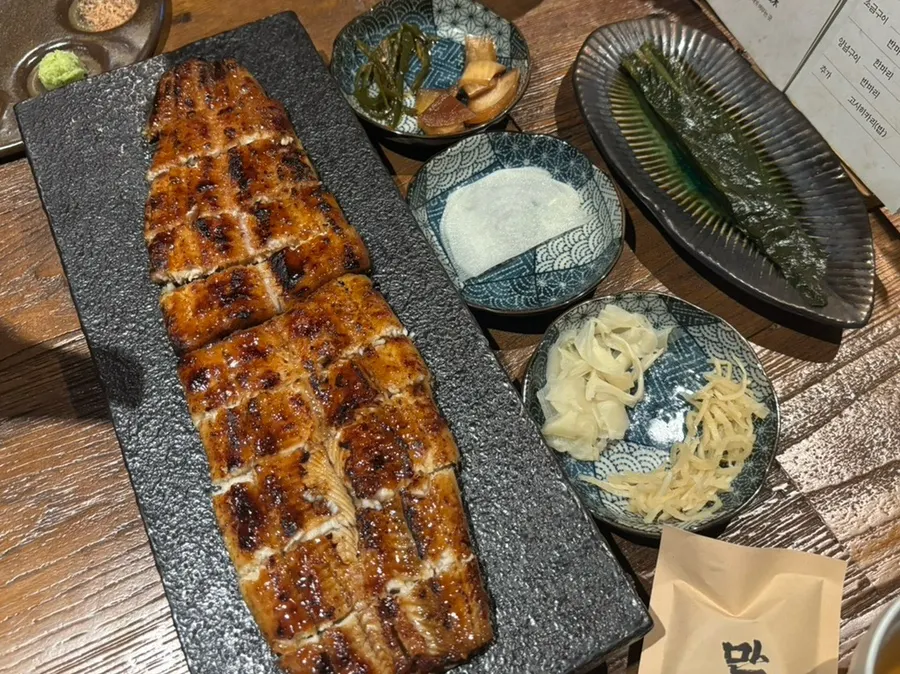 만목 장어구이 한마리 플레이팅