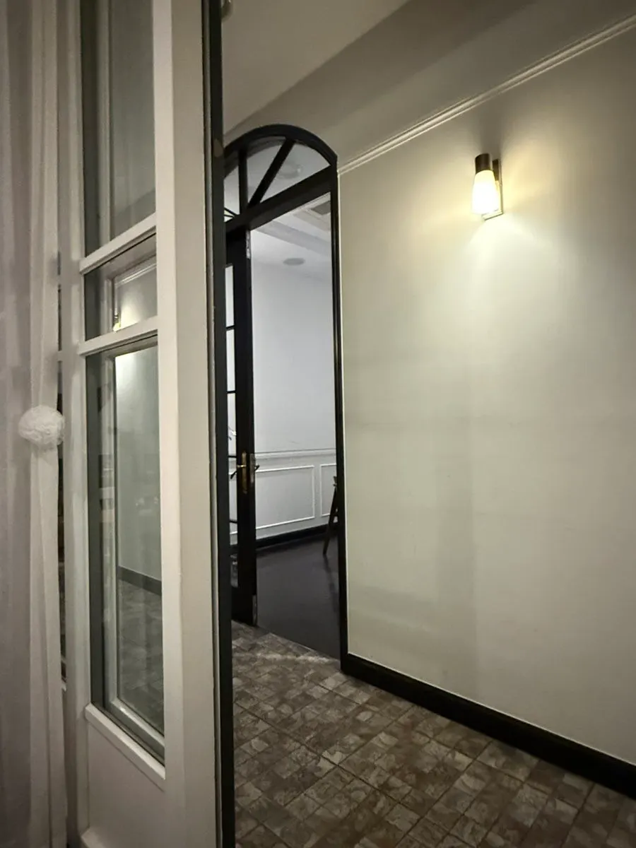 View down the hall of Mano di Chef Samsung Branch