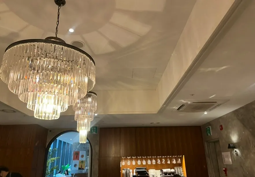 마노디셰프 강남점 홀 마무리 컷