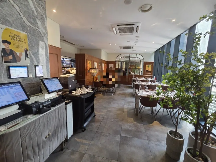 Spacious, elegant restaurant interior