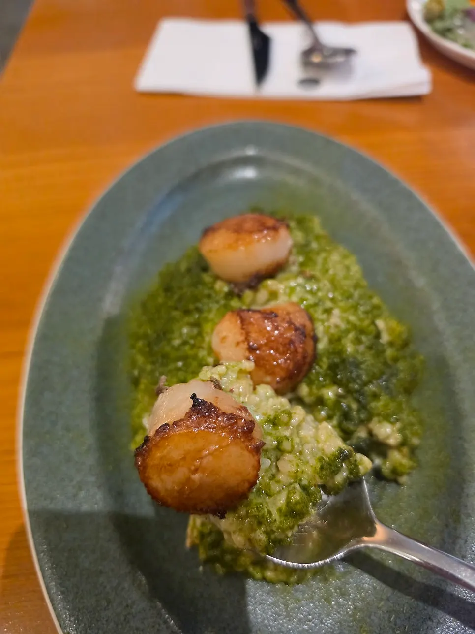 Risotto cremoso de gamtae con camarones