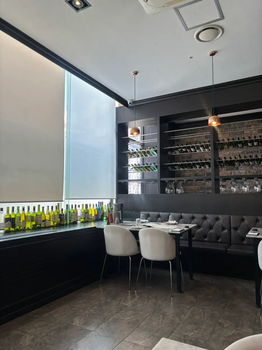 Relaxed weekend afternoon dining hall at Mano di Chef Myeongdong Branch