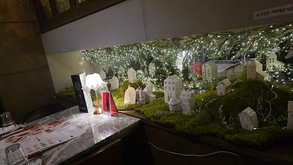 마노디셰프 삼성점 내부 분위기