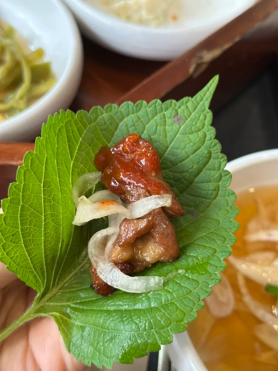 Marinated pork galbi wrapped in lettuce