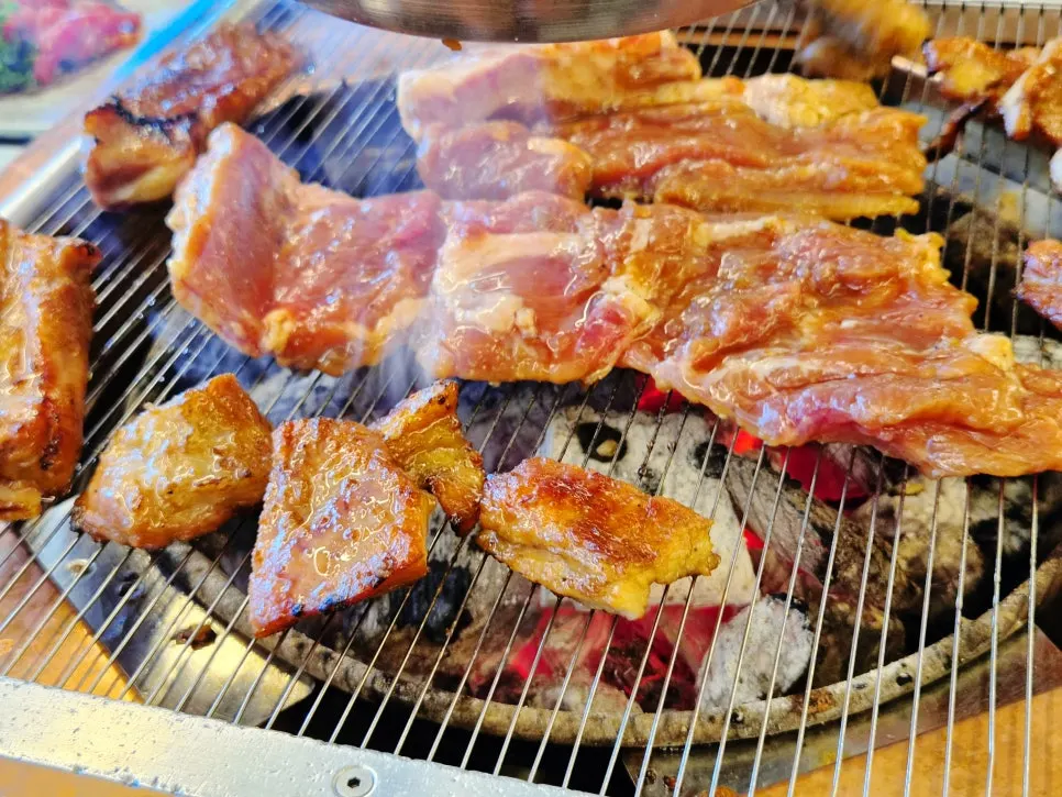 Marinated pork galbi wrapped in shredded radish