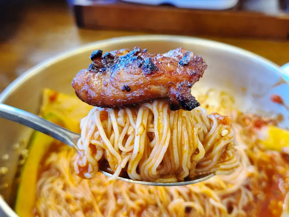 Naengmyeon paired with pork galbi
