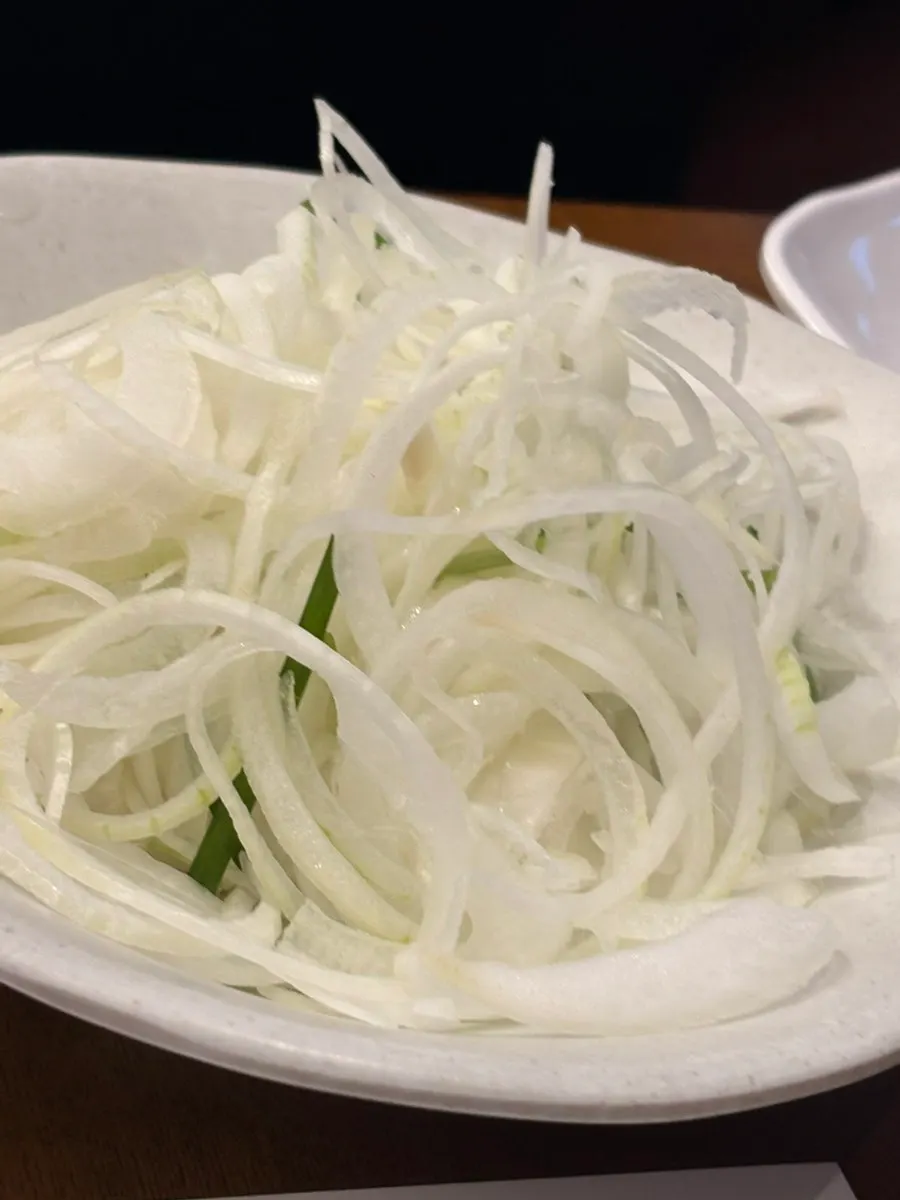 Yukhoe served alongside the marinated galbi