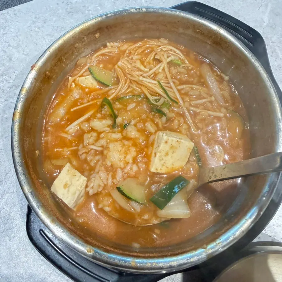 Doenjang sulbap served alongside naengmyeon