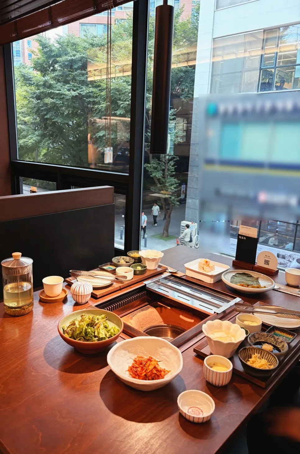 Complimentary chawanmushi and basic table setting