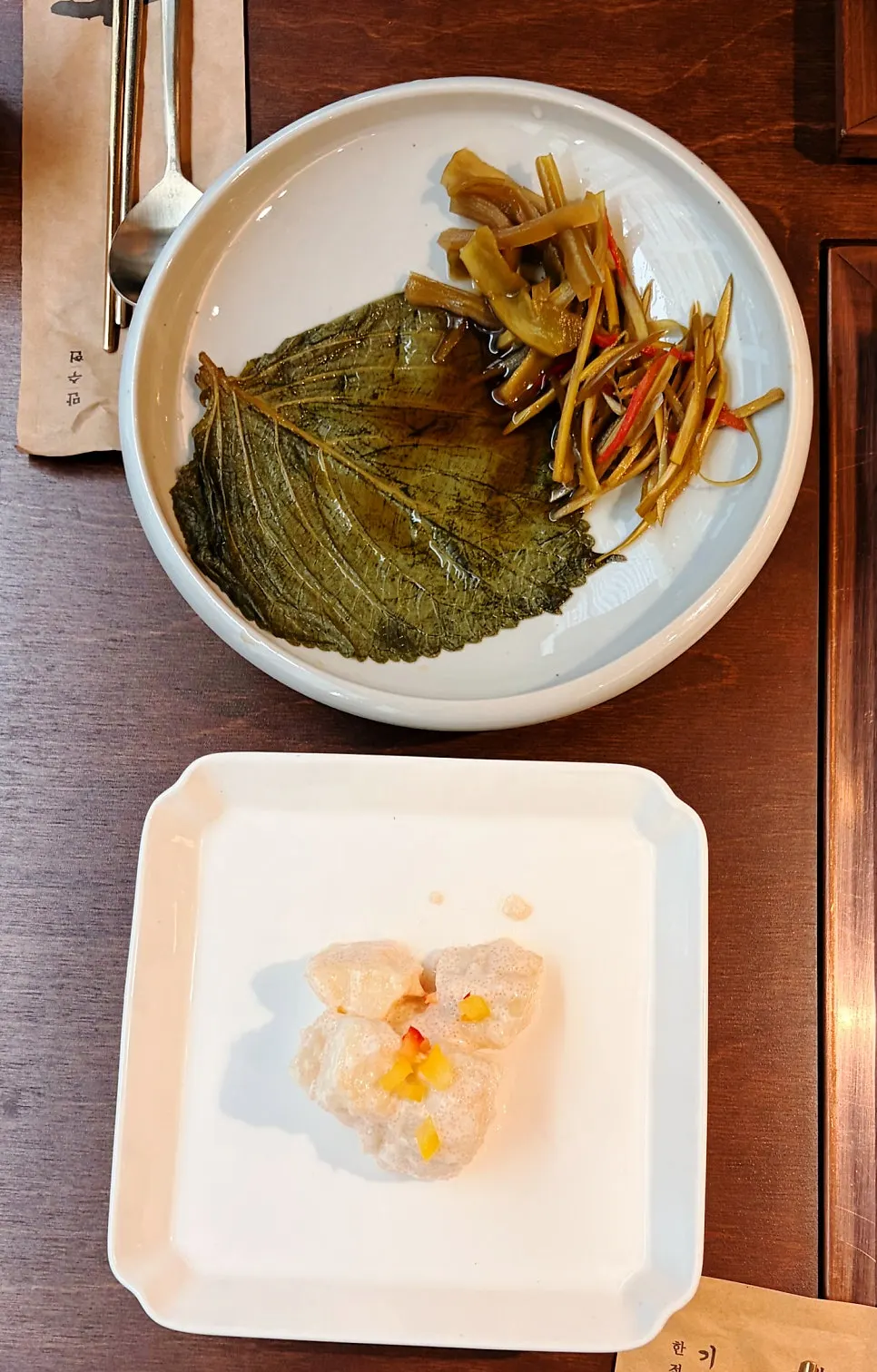 Mansuheon Jeongja side dishes including pickles and potato salad