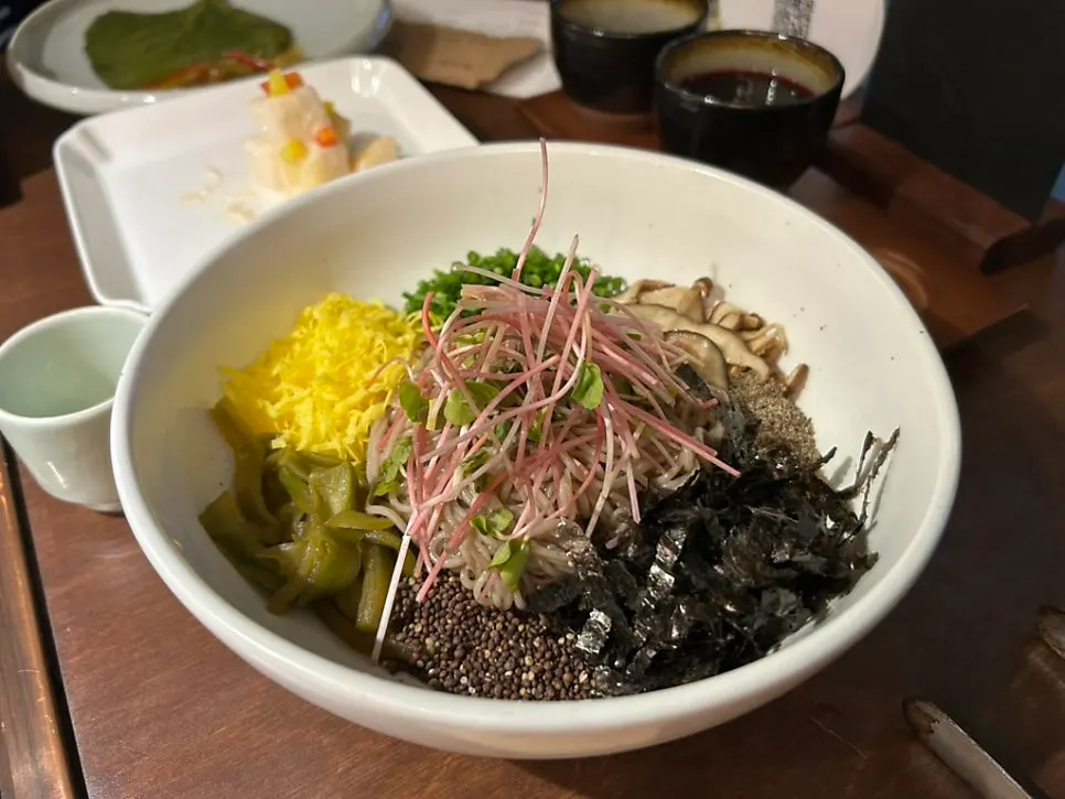김과 버섯, 새싹이 올라간 들기름 골동면