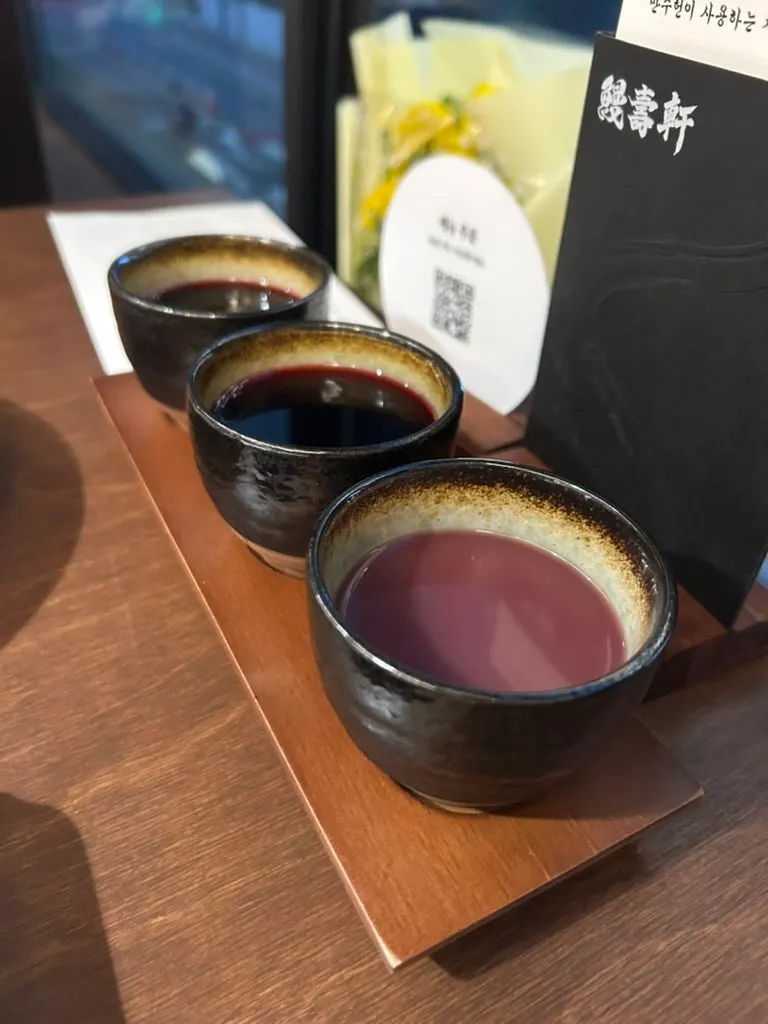 윤기 도는 쌀밥과 마무리 상차림