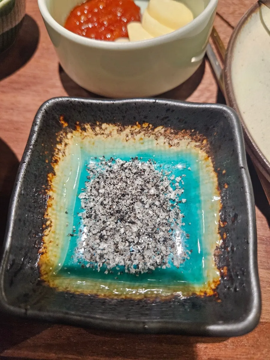 숯불구이 준비된 만수헌 정자 테이블