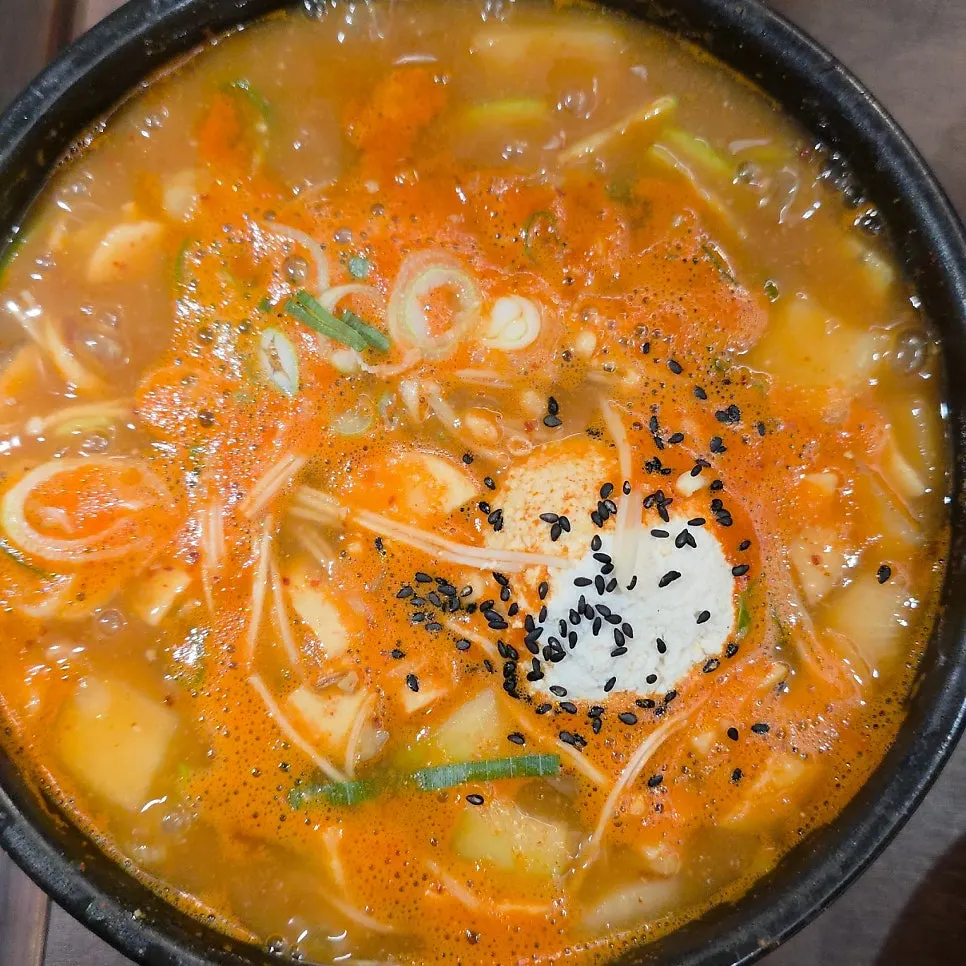 Jirisan doenjang rice roll, the finishing dish